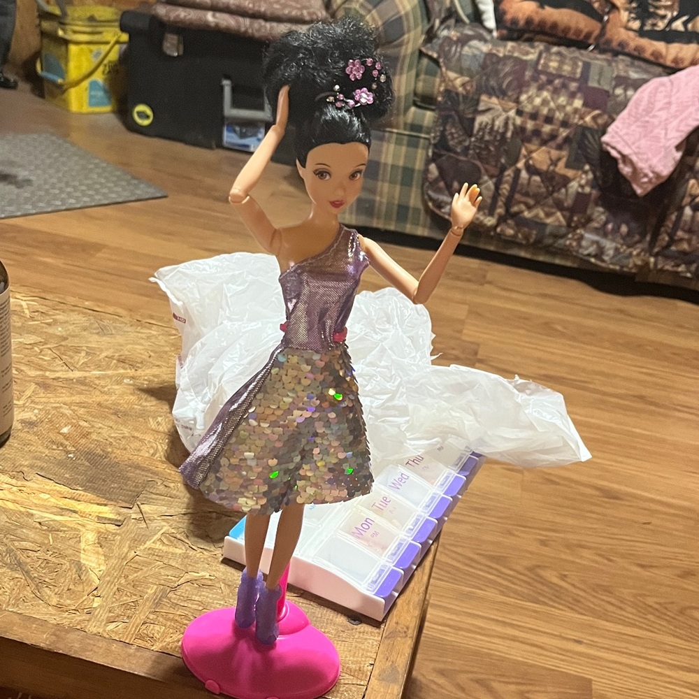 Mattel Doll with Purple Dress and Black Hair - Picture 4 of 5